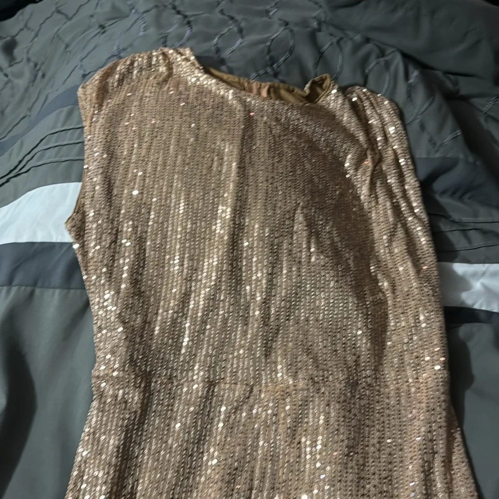 Gold sequin body suit - Picture 2 of 2